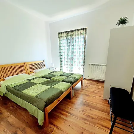 Komfortable, Ruhige Erdgeschoss * Puntera
